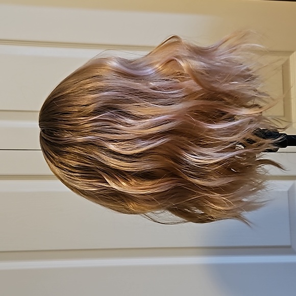 Lace front wig - Picture 3 of 6